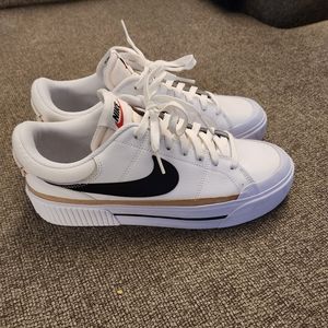 Womens Nike Court Legacy Lift